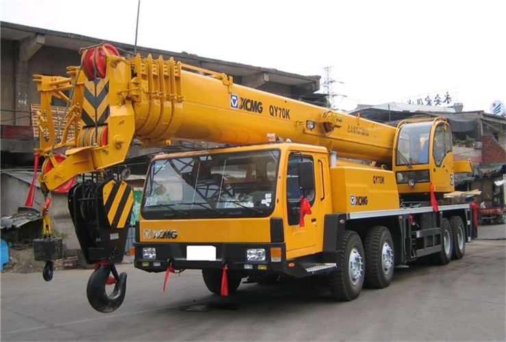 红山区吊车出租选择重点