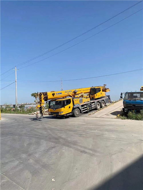 红山区吊车作业时，可能会产生哪些额外收费项目？